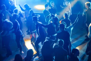 Master the Dance Floor: Tips and Tricks for Club Dancing Success