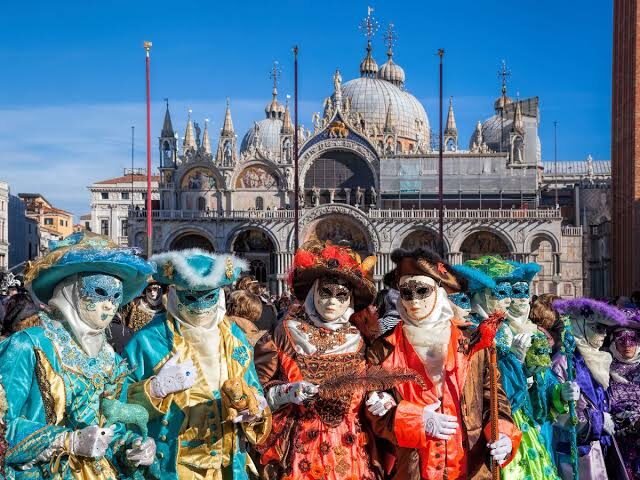 Social Dancers’ 2027 Grand European Tour